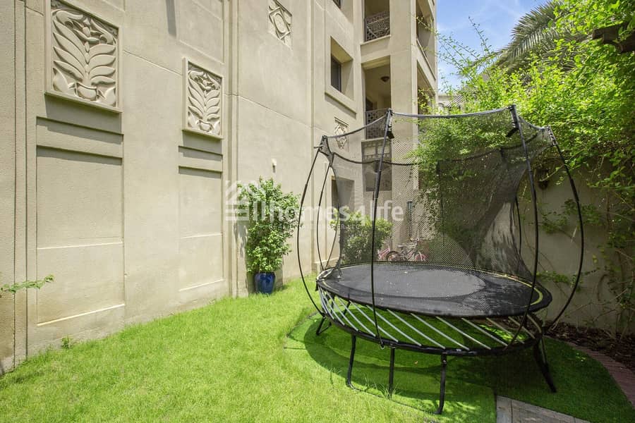 5 Burj View with Private Garden 3BR + Maids