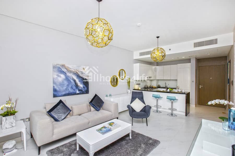 In the heart of Dubai - Waterfront with beach access and fully furnished