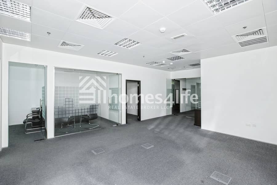 6 Elegant Fully Fitted Office I 4 Parking Spaces