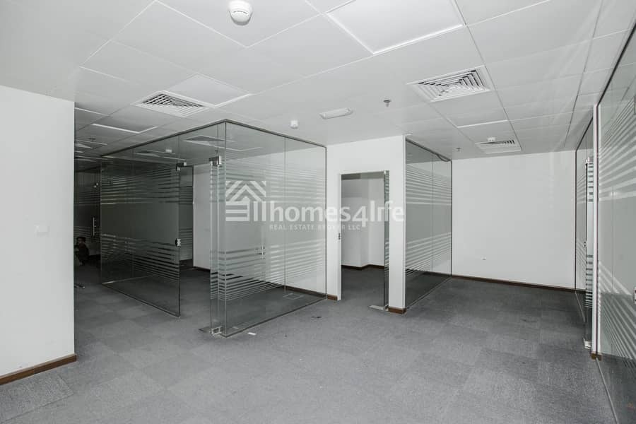 5 Elegant Fully Fitted Office I 4 Parking Spaces
