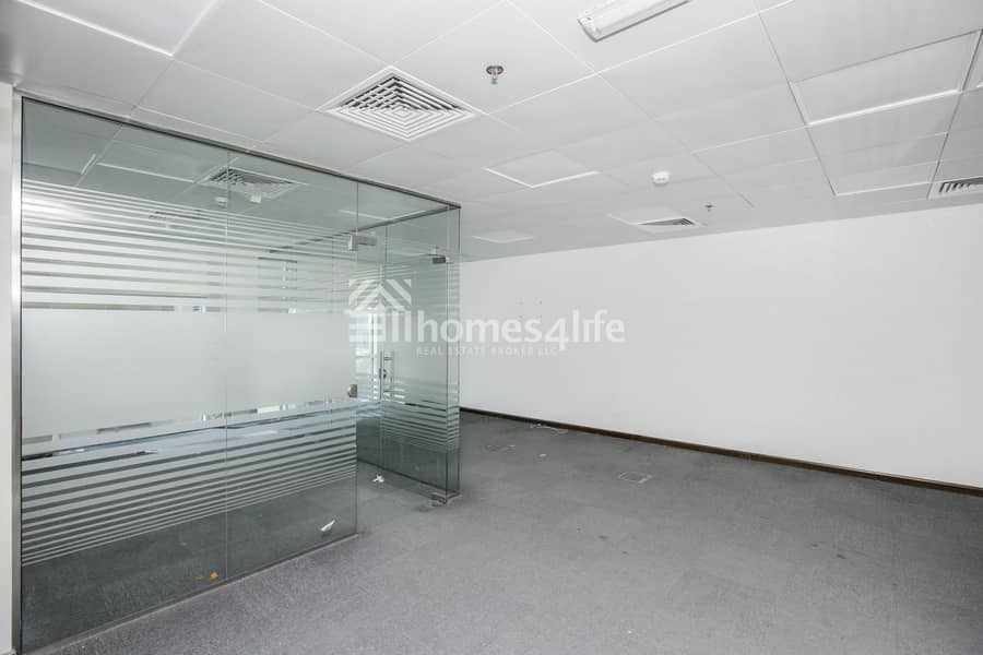 6 Elegant Fully Fitted Office I 4 Parking Spaces