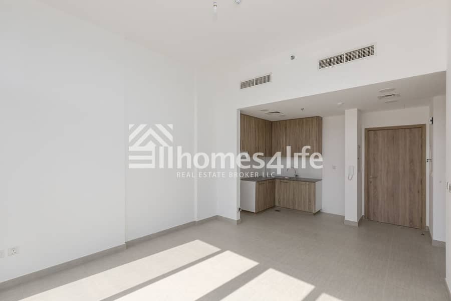 2 Vacating Soon | Bright And Spacious 1 Bedroom