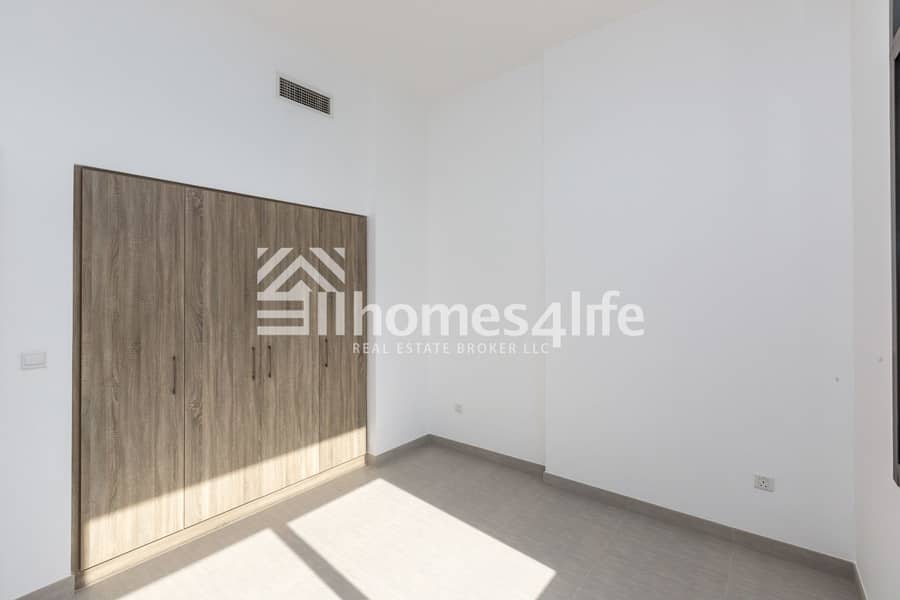 9 Vacating Soon | Bright And Spacious 1 Bedroom