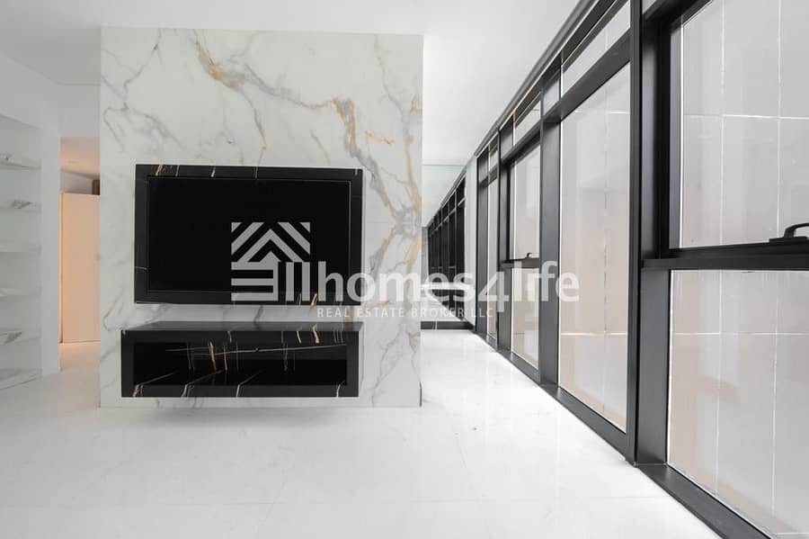 10 Ready Fully Furnished Penthouse in Downtown