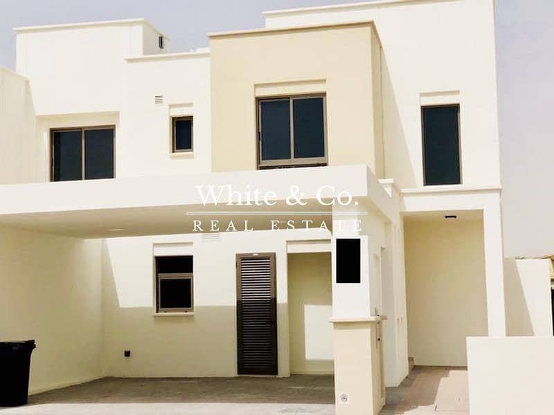 Corner | Single row facing AlQudra roundabout Corner | Single row facing AlQudra roundabout