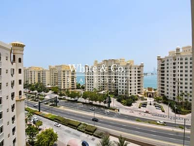 3 Bedroom Flat for Rent in Palm Jumeirah, Dubai - 2 PARKING SPACES / Available November / Good views