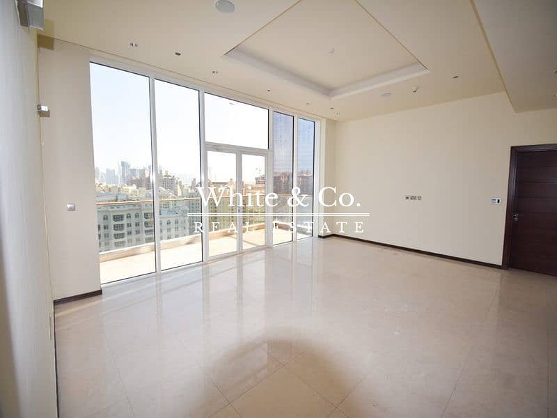 2 High Floor | Sea Views | Vacant Soon