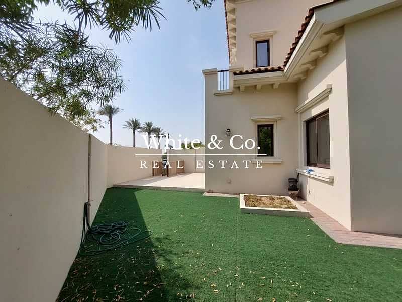 8 Reem- Mira 4 bed in a Good location