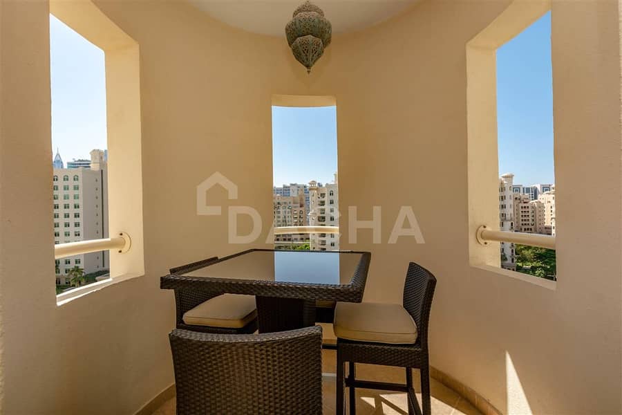 13 Exclusive: High Floor 3 BED / Beach Side / Vacant!