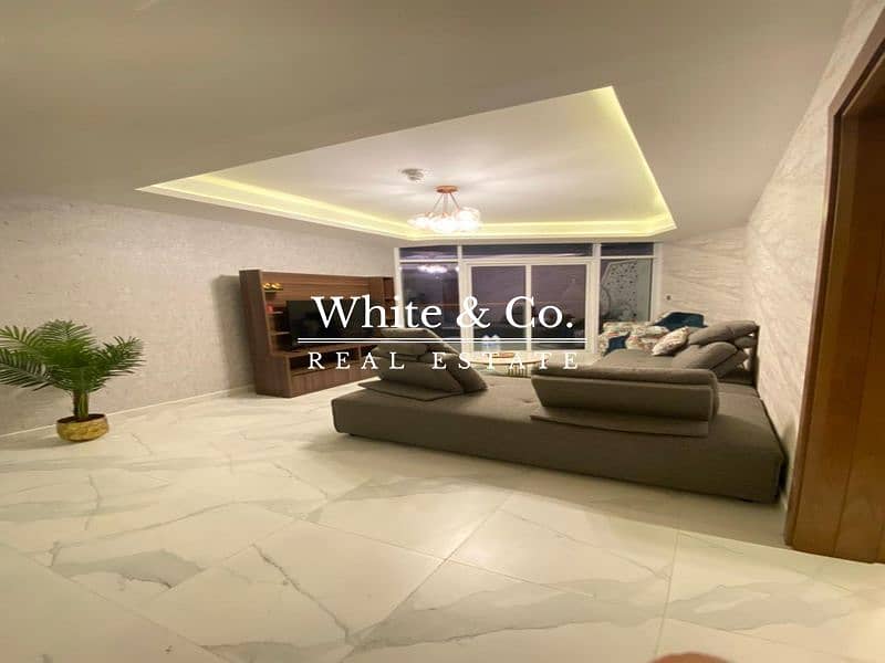 AVAILABLE NOW| EXCELLENT LOCATION| UPGRADED AVAILABLE NOW| EXCELLENT LOCATION| UPGRADED