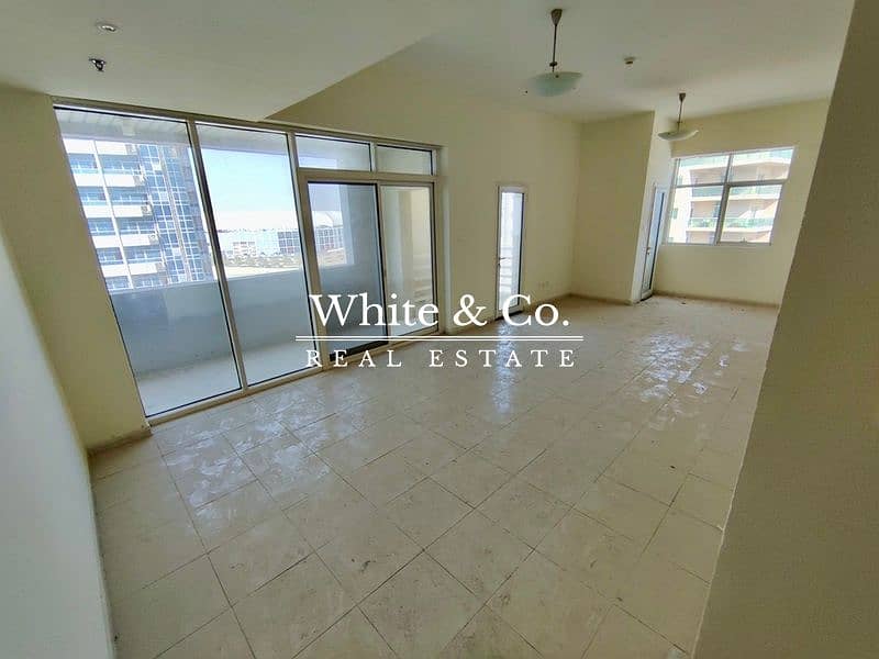 3 Huge 2 Beds | Great views | Bright