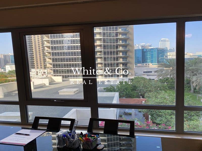8 BURJ VIEWS / LOWER FLOOR / FULLY FITTED KITCHEN