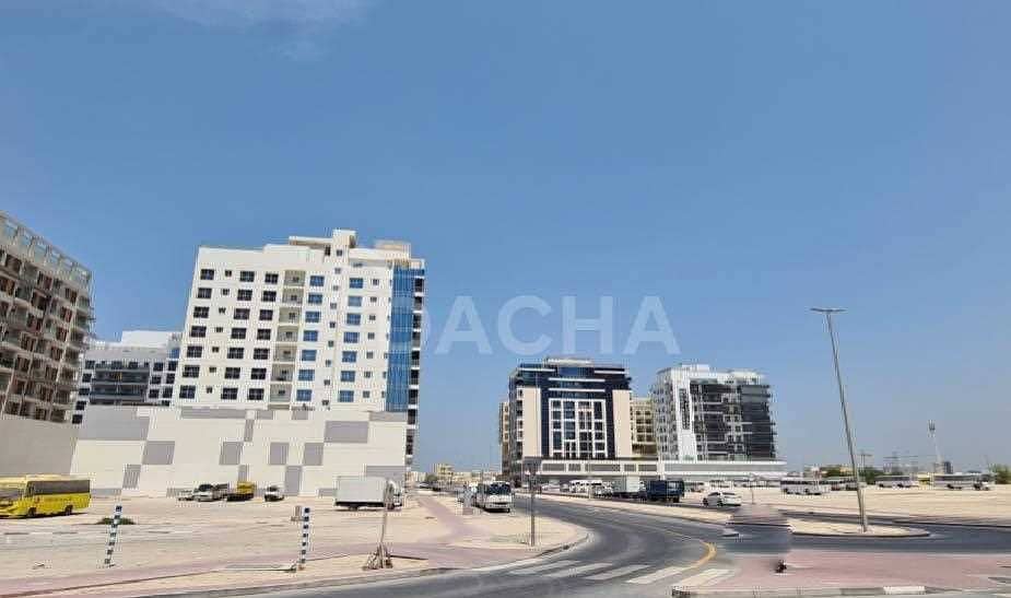 7 Premium Location Freehold Land / Near SZR