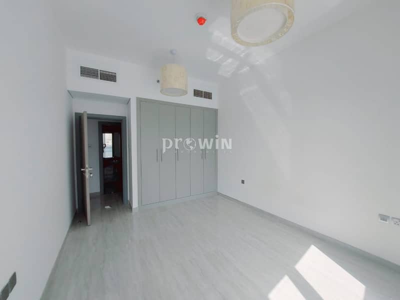 One Month Free | Brand New | Closed Kitchen | Great Amenities !!! One Month Free | Brand New | Closed Kitchen | Great Amenities !!!