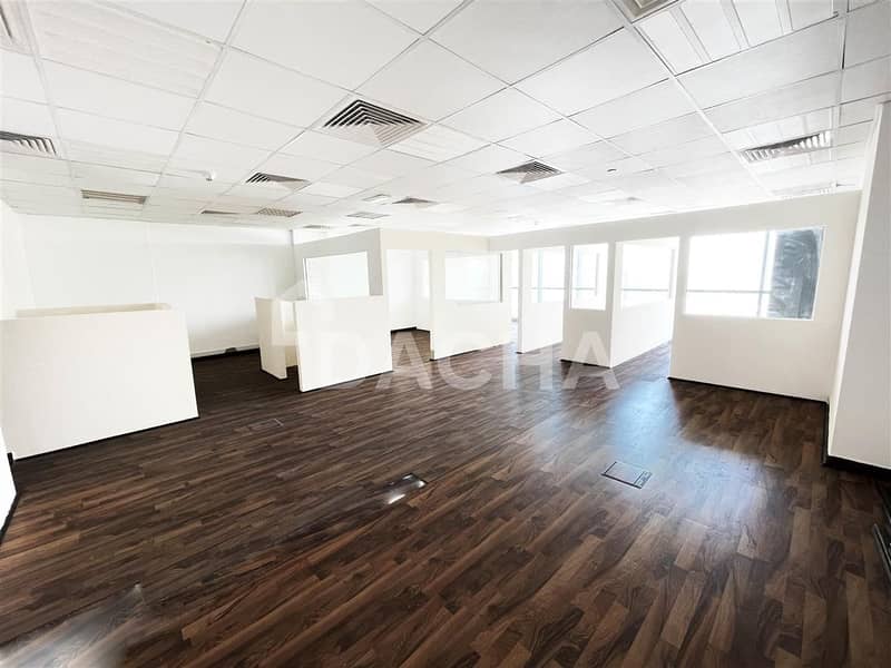 3 Fully Fitted / Upgraded Floors / Bright Office