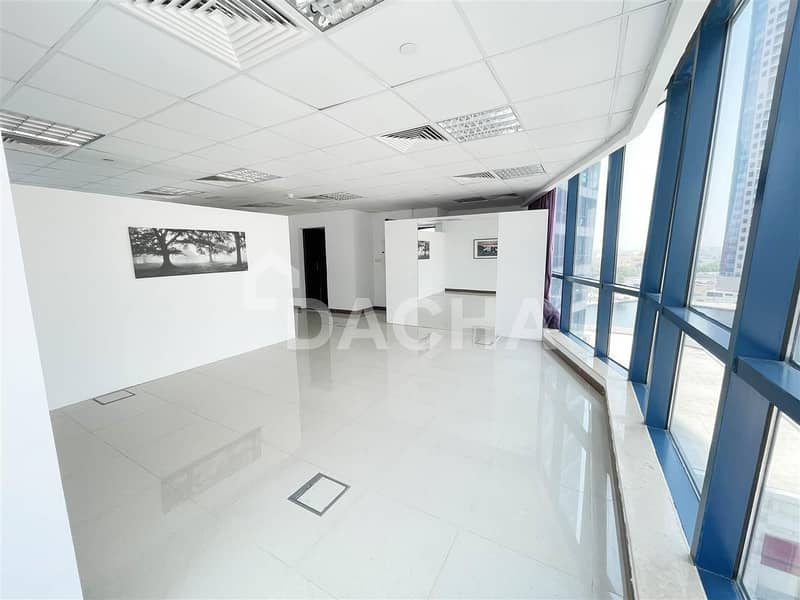 4 Fully fitted/ SZR View / Bright Office