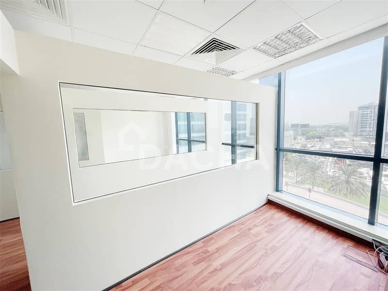 5 Fully Fitted / Upgraded Floors / Bright Office