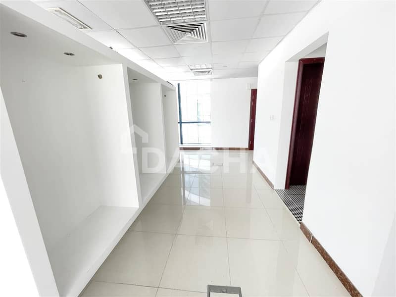 5 Fully fitted/ SZR View / Bright Office