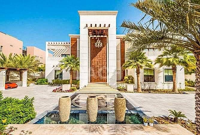 Palatial Masterpiece / Golf Course views / Elegant design