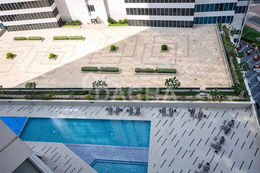 11 Largest layout / Full size balcony / Burj Khalifa view