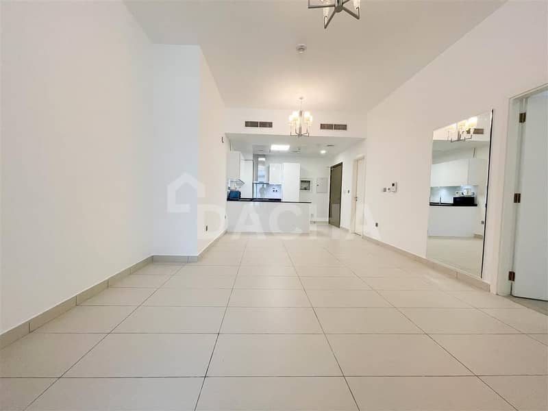 7 1 BED // Vacant //  Best Priced Palm Unit!