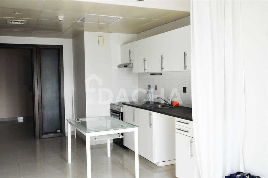 2 Beautiful 2 BED / Upgraded Kitchen