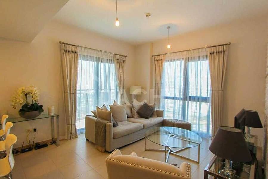 6 Beautifully furnished upgraded family home