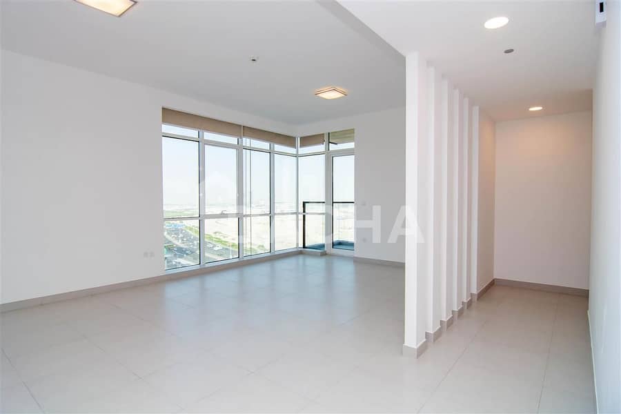 24 Modern Luxury 3 Bed / Brand New / Vacant