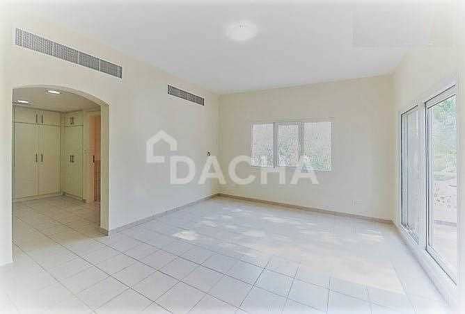 3 Best layout 4 bed / Next to park and pool