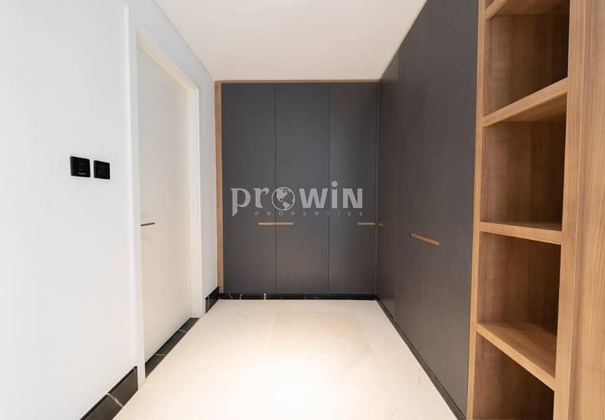 No Commission | Stylish Design | Best ROI Building In Downtown | No Commission | Stylish Design | Best ROI Building In Downtown |