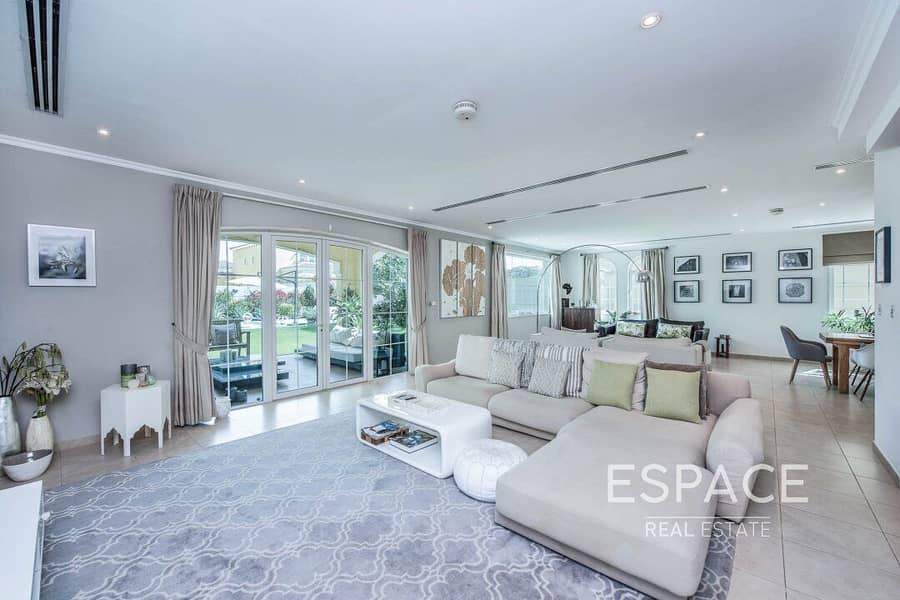 5 Legacy 4 Bedrooms | Immaculate Condition