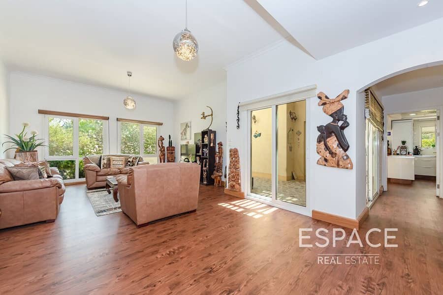 4 Upgraded | 4 Bedroom with Private Pool