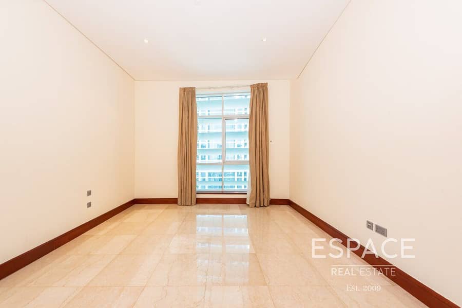 6 Golf Views | Upgraded 5 Beds Penthouse | Vacant