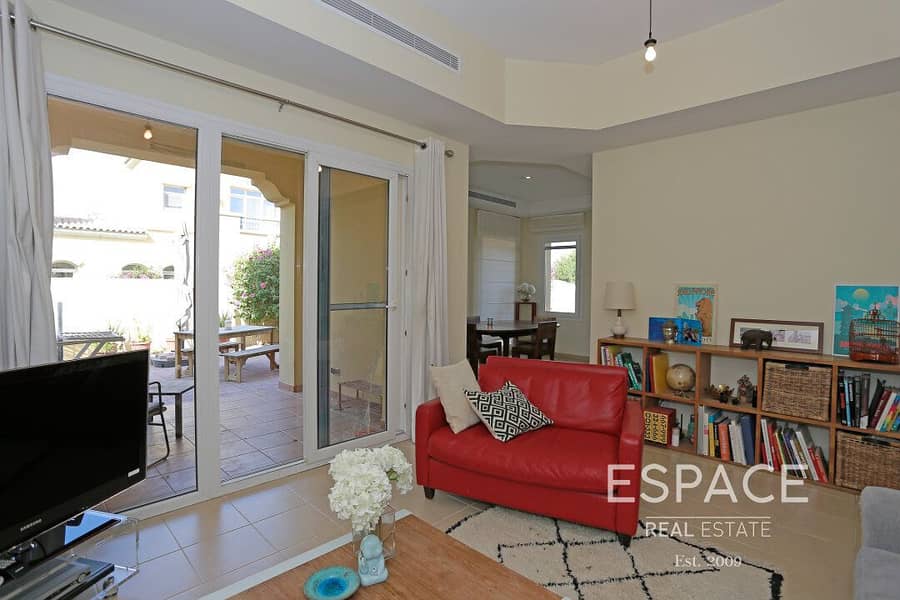 5 Well Maintained - 2 Bedrooms - Large Garden