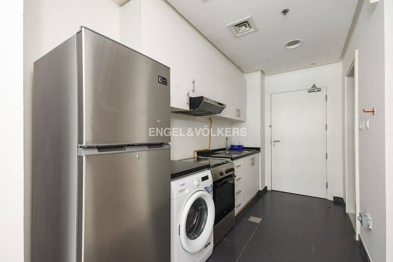 5 Appliances |Spacious Unit |Walk in Wardrobes