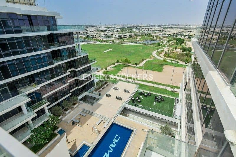 10 Spacious and Bright Unit | Pool and Park Views
