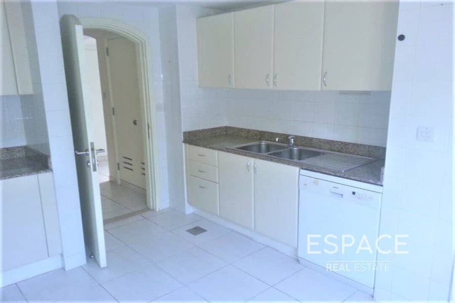 2 Immaculate 3BR Opposite the Pool and Park