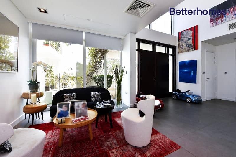 10 Upgraded | Contemporary Style | Tenanted