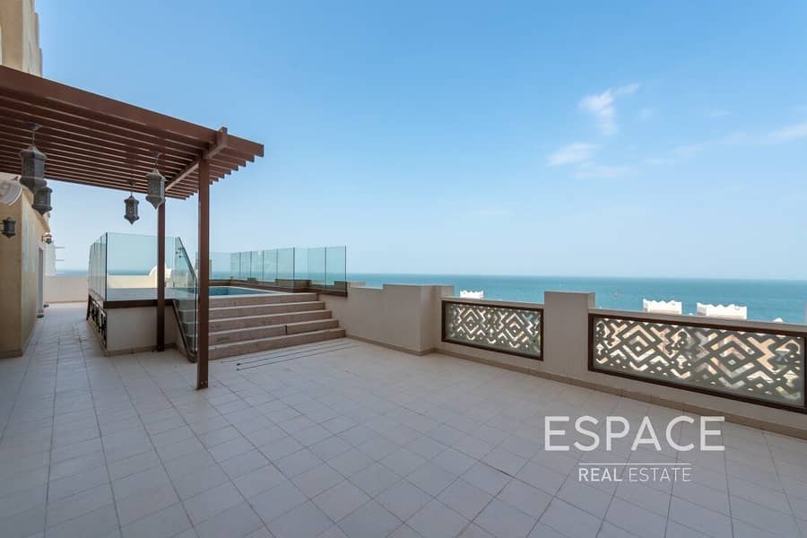 1 Vacant | Upgarded 4 Bed Duplex Penthouse | Private Pool
