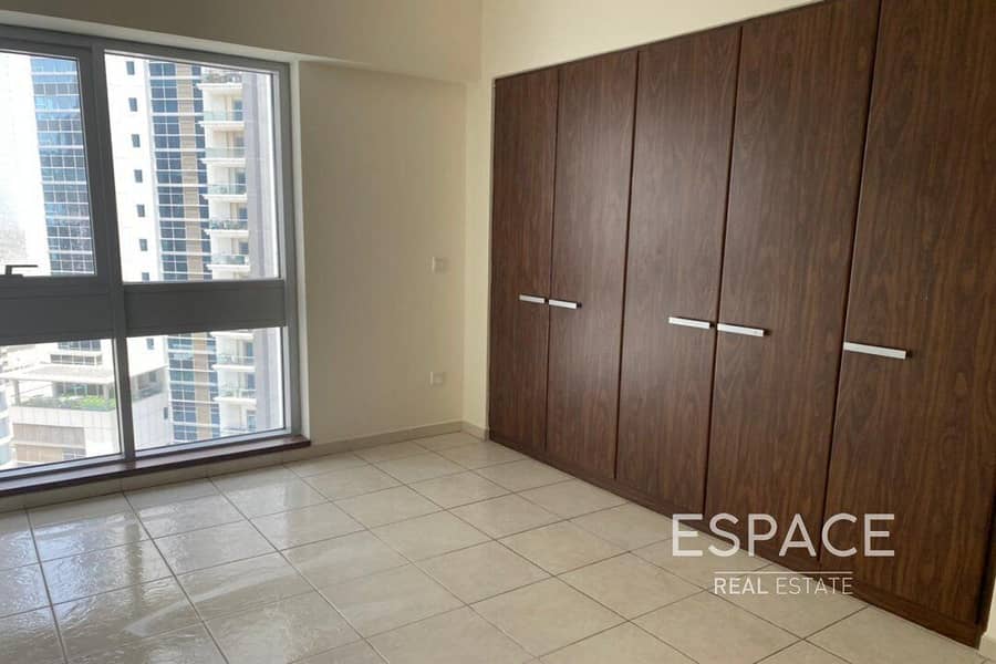 7 Executive Tower - 2 Bedrooms - Upgraded