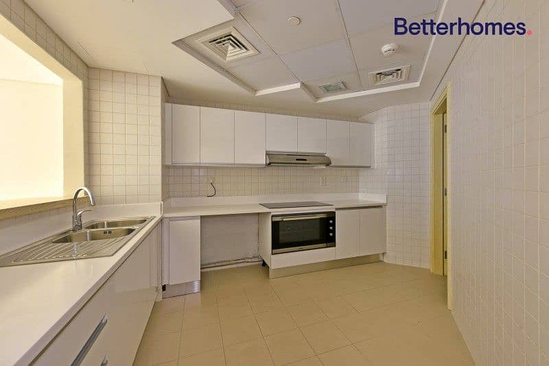 2 Motivated Seller | Sea View | Maid's room