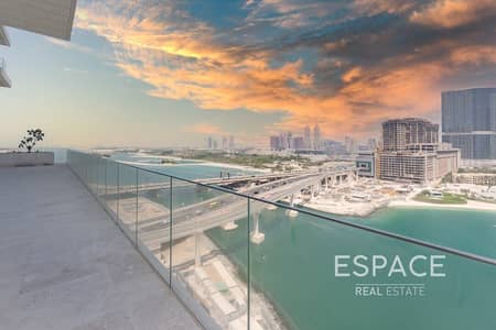 5 Bedroom Penthouse for Sale in Palm Jumeirah, Dubai - Ultra Luxurious Mid Floor Penthouse