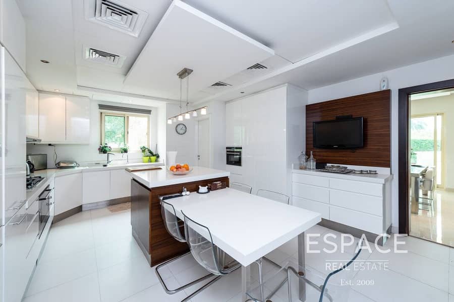 7 Stunning 5 Bed | EF | Renovated Extended