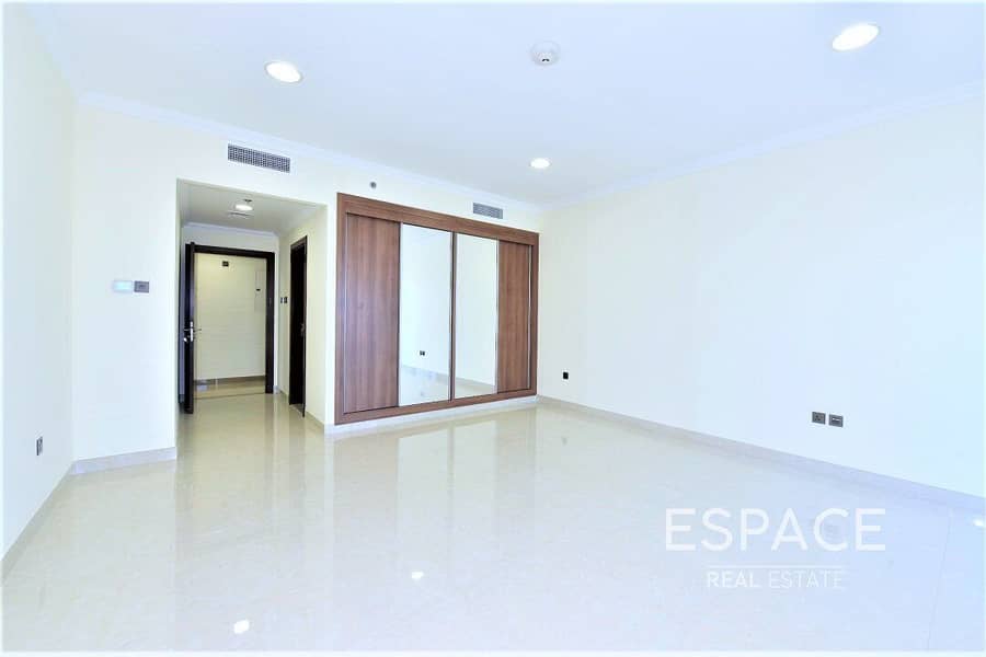 10 Panoramic Sea and Palm View | VOT | Half Floor Penthouse