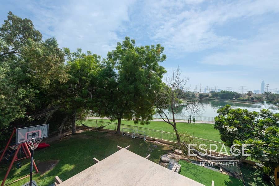 13 Exclusive | Huge Plot | Panoramic Lake View