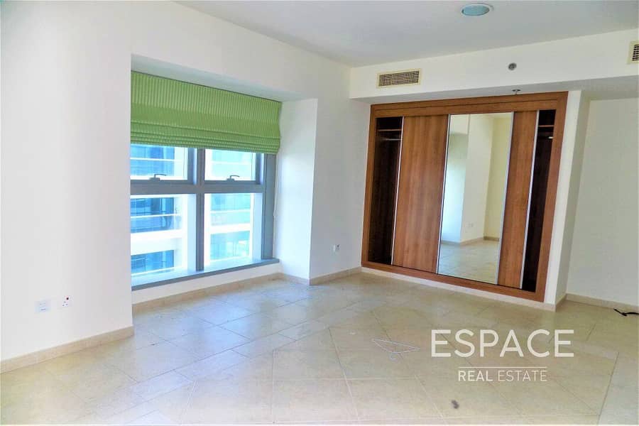 12 Large - Golf View - Well Maintanied - 2 Beds
