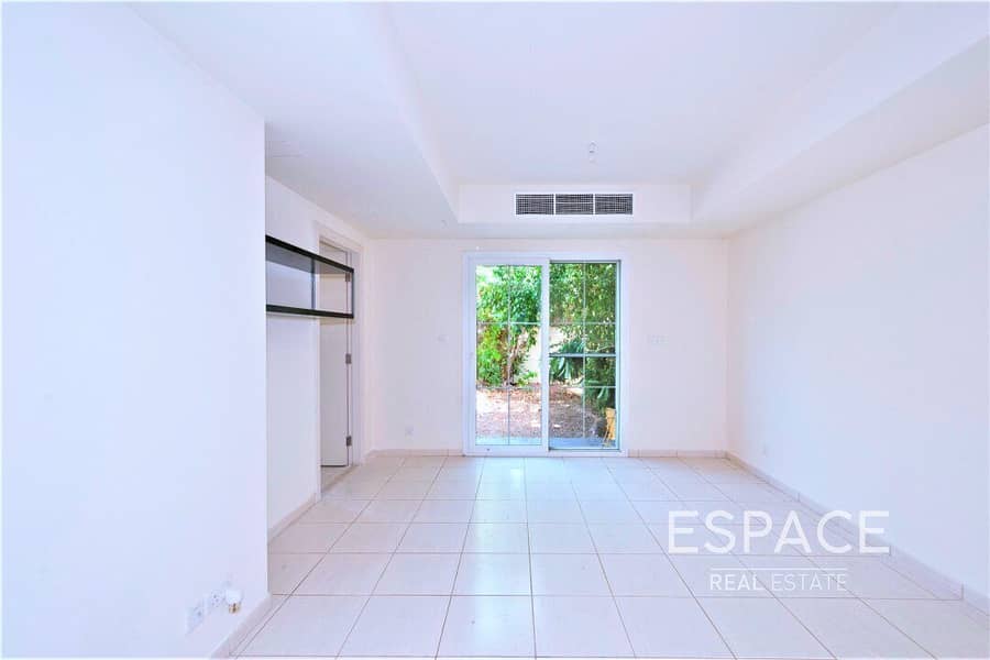 4 Close to the Park |2 Bedrooms |Single Row