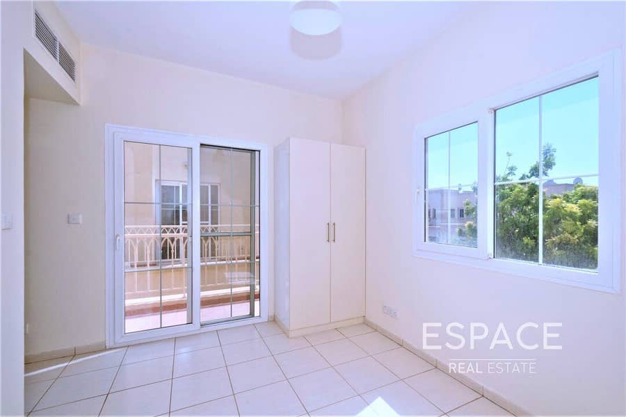 6 Close to the Park |2 Bedrooms |Single Row