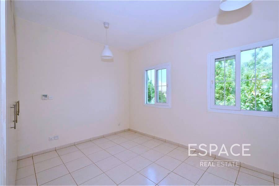 7 Close to the Park |2 Bedrooms |Single Row