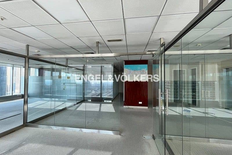 Large Office|Well Fitted|Partitioned|SZR View